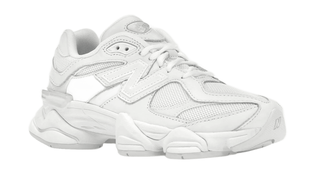 9060 Triple White