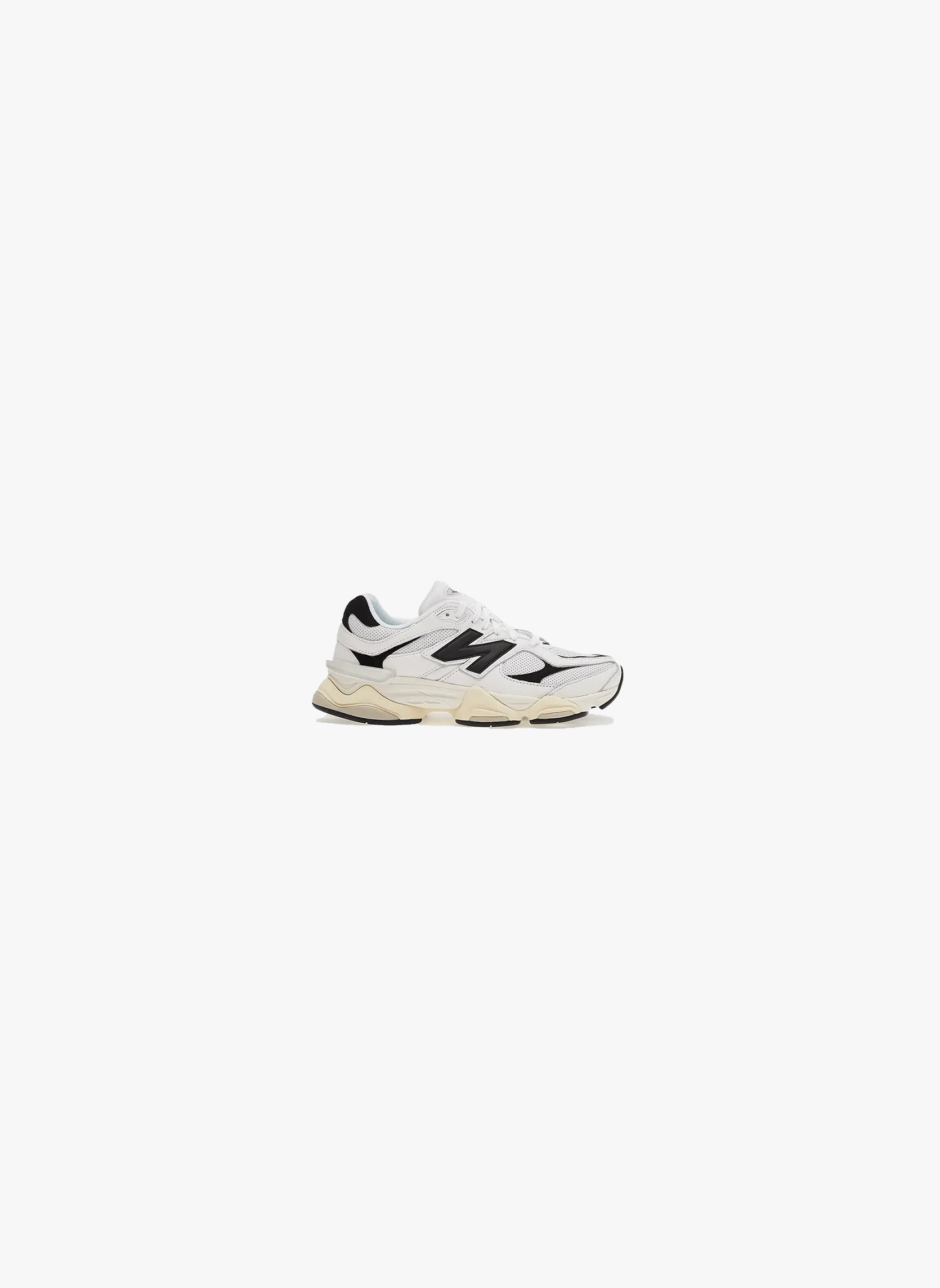 9060 White Black