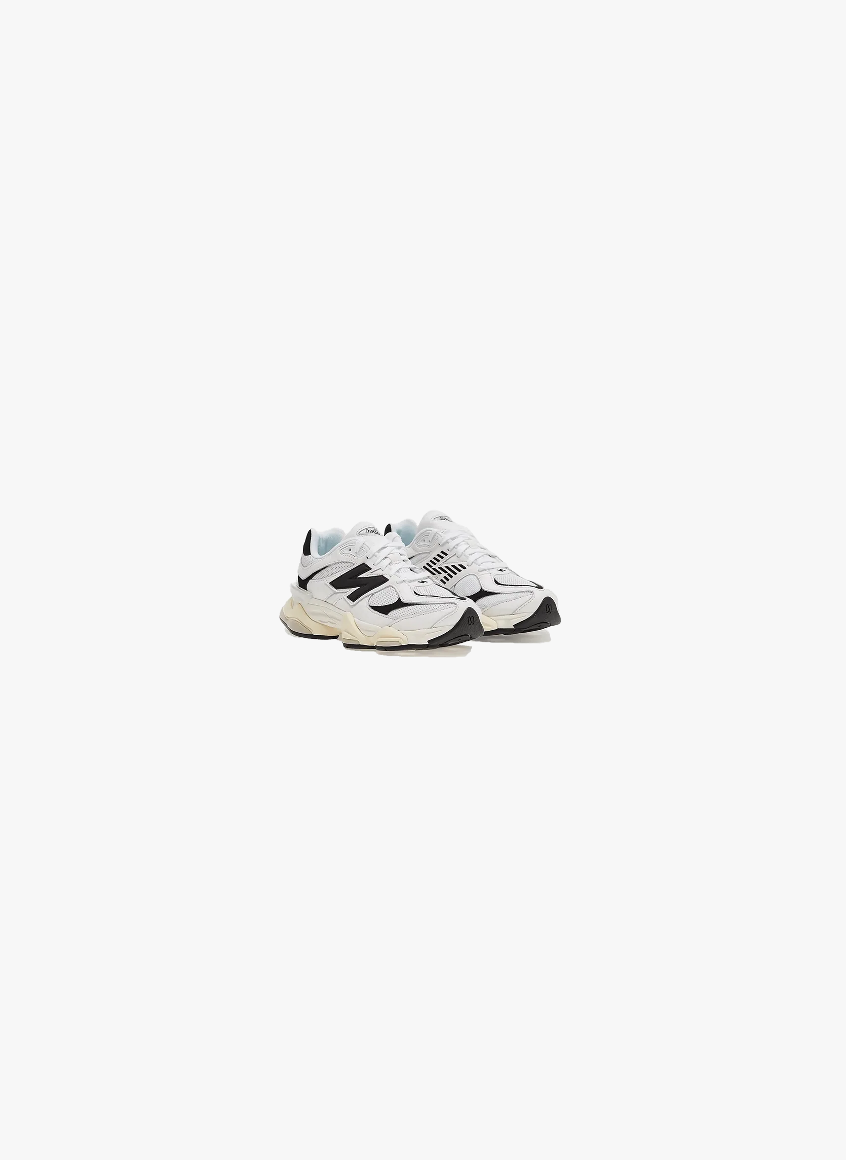 9060 White Black